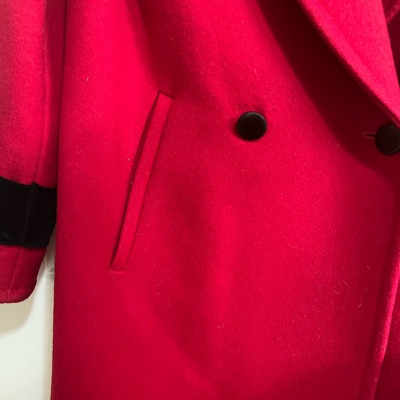 Vintage Red Coat - Picture 3 of 9